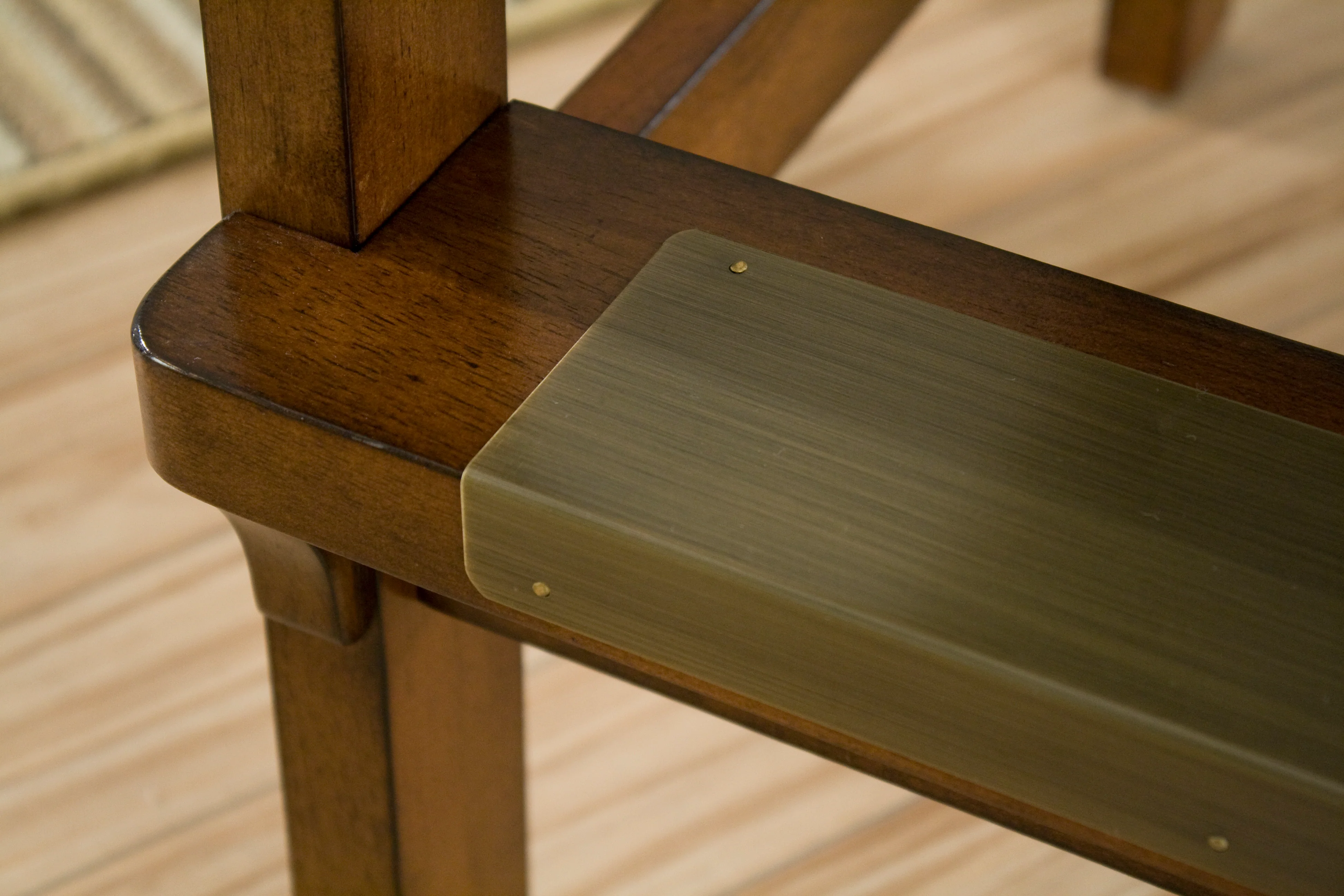 Classic Spectator Chair - Image 4