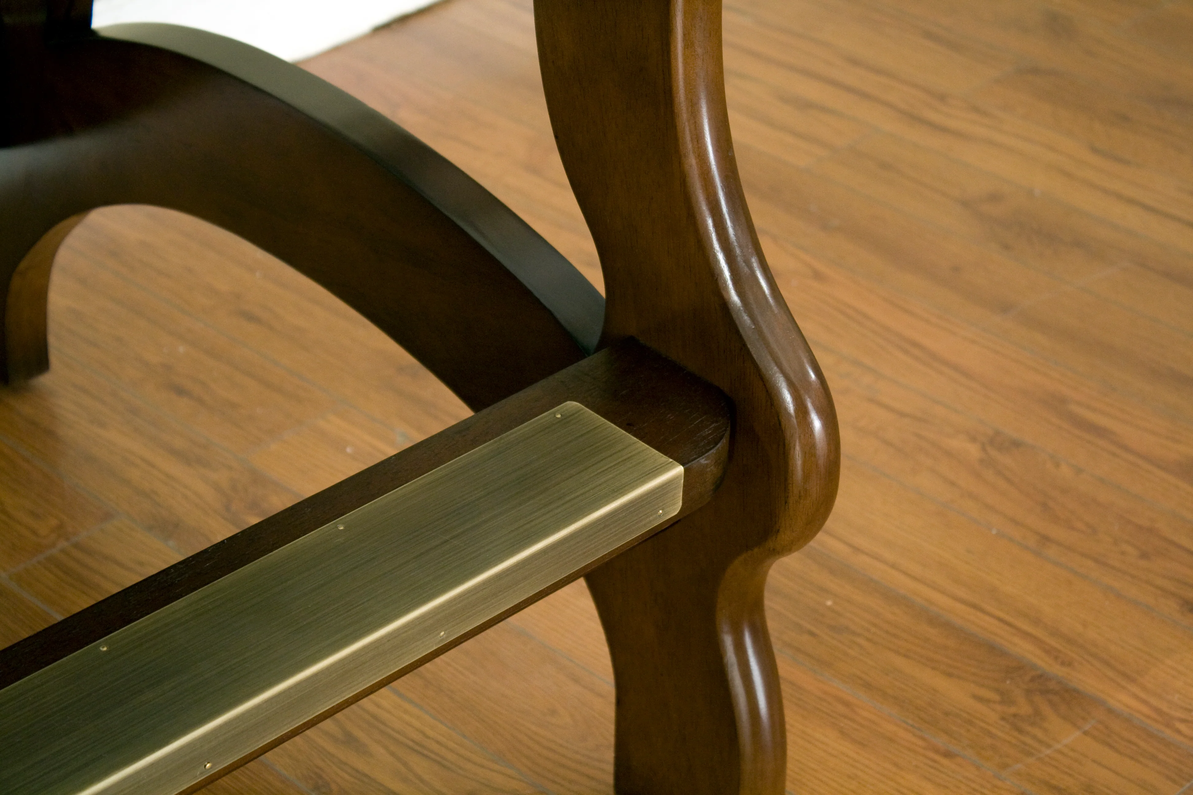 Elite Spectator Chair - Image 4